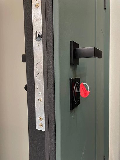 Входная дверь  