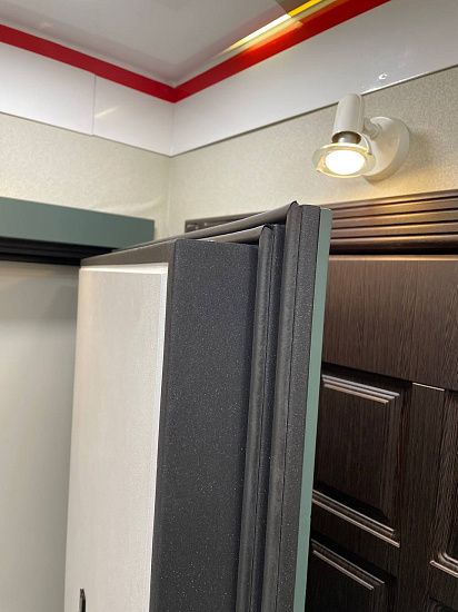 Входная дверь  